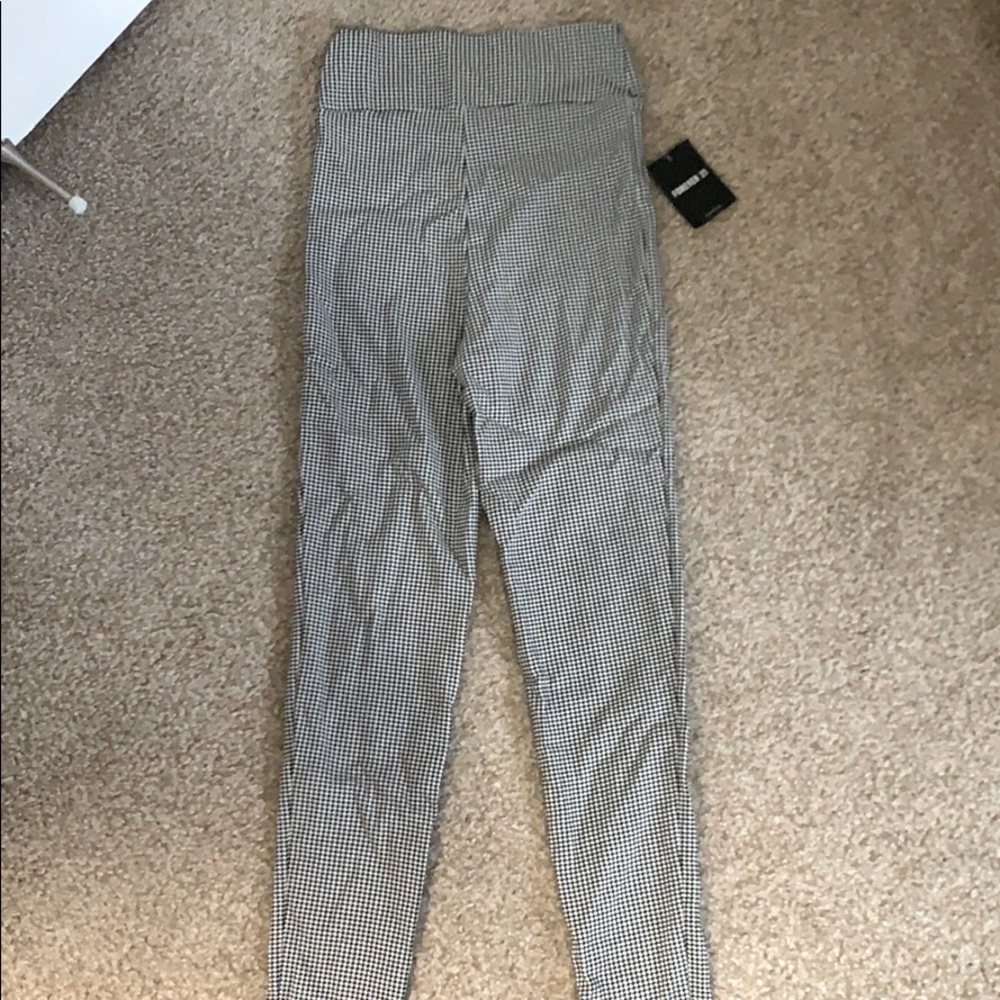 High waisted brand new black/white leggings